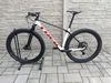 Trek Procaliber 9.8. - karbonová kola bontrager kovee Elite 30