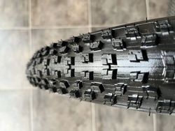 Specialized plášť 29 x 2,35, 2 ks