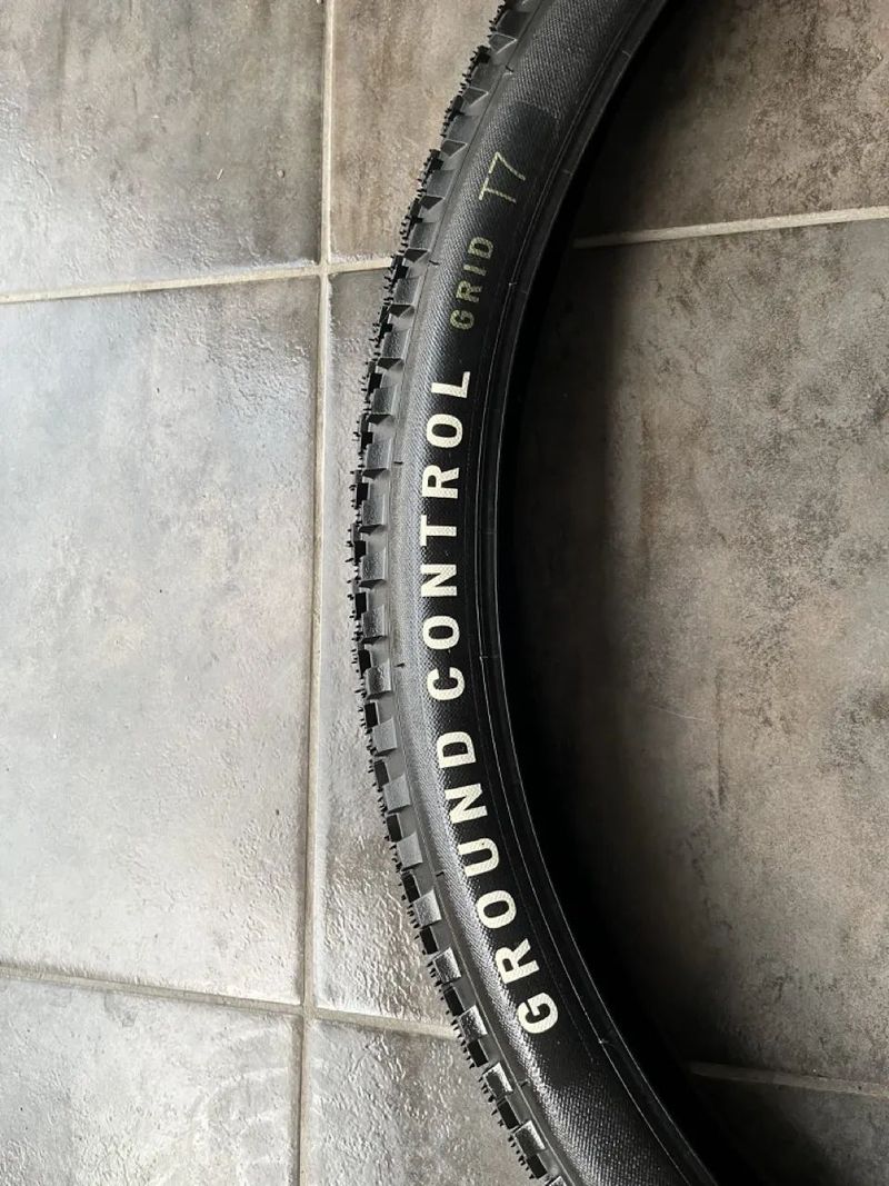 Specialized plášť 29 x 2,35, 2 ks