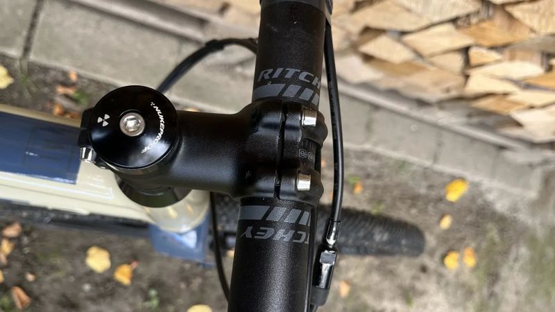 gravel Nukeproof DIGGER COMP vel. L, barva krémová (model 2022)