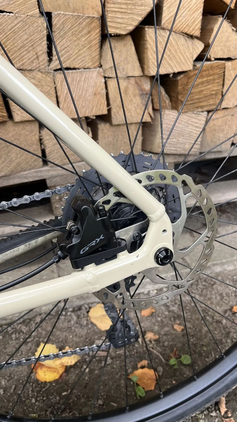 gravel Nukeproof DIGGER COMP vel. L, barva krémová (model 2022)