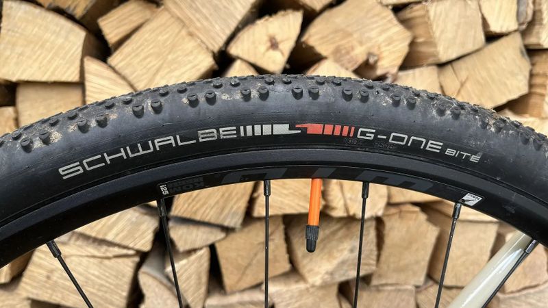 gravel Nukeproof DIGGER COMP vel. L, barva krémová (model 2022)