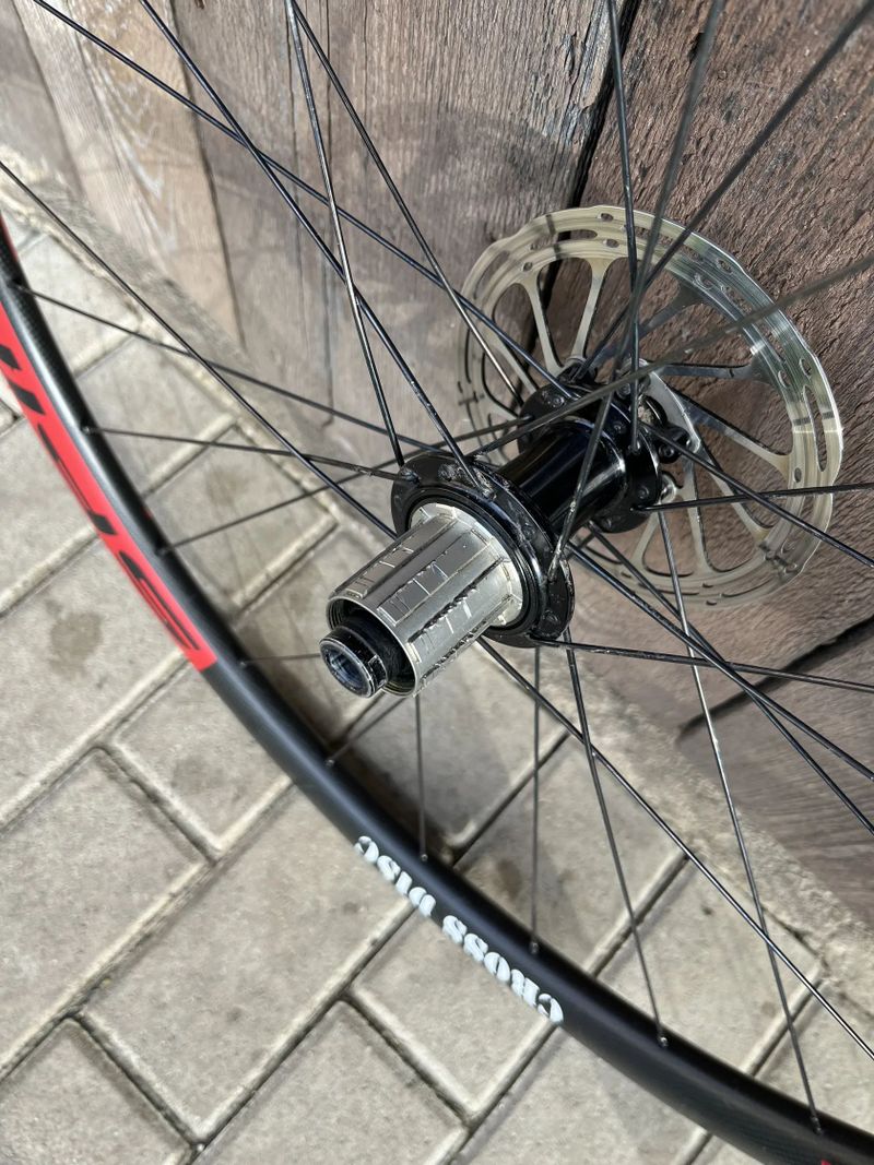 Prodám karbonová cyklokrosová kola spinollo