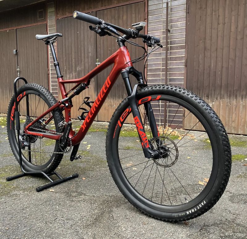 Specialized Epic Expert 2020 full XC, karbon, SRAM GX Eagle, po servisu – vel. L