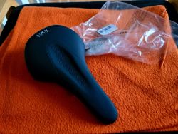 Nové sedlo Fizik Terra Alpaca X5 - 225g