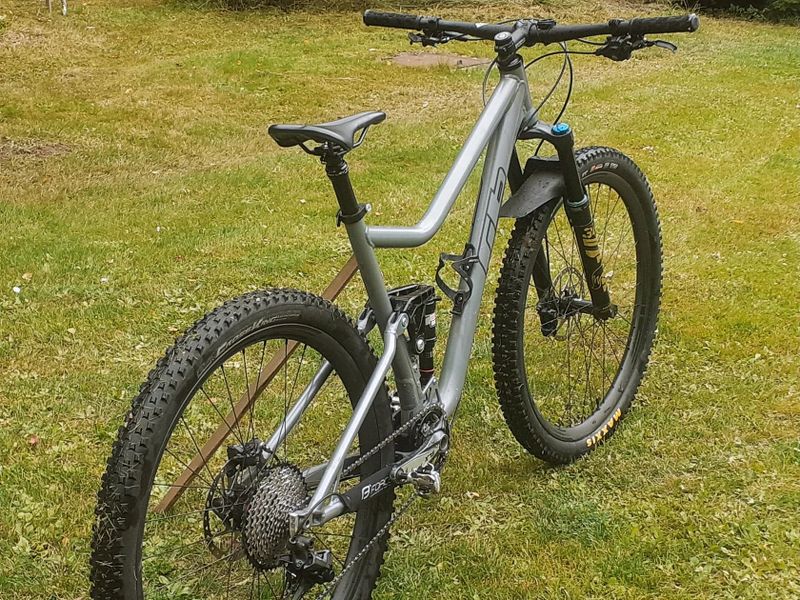 RB Bandit 290 XL + tlumič RS Monarch RT3