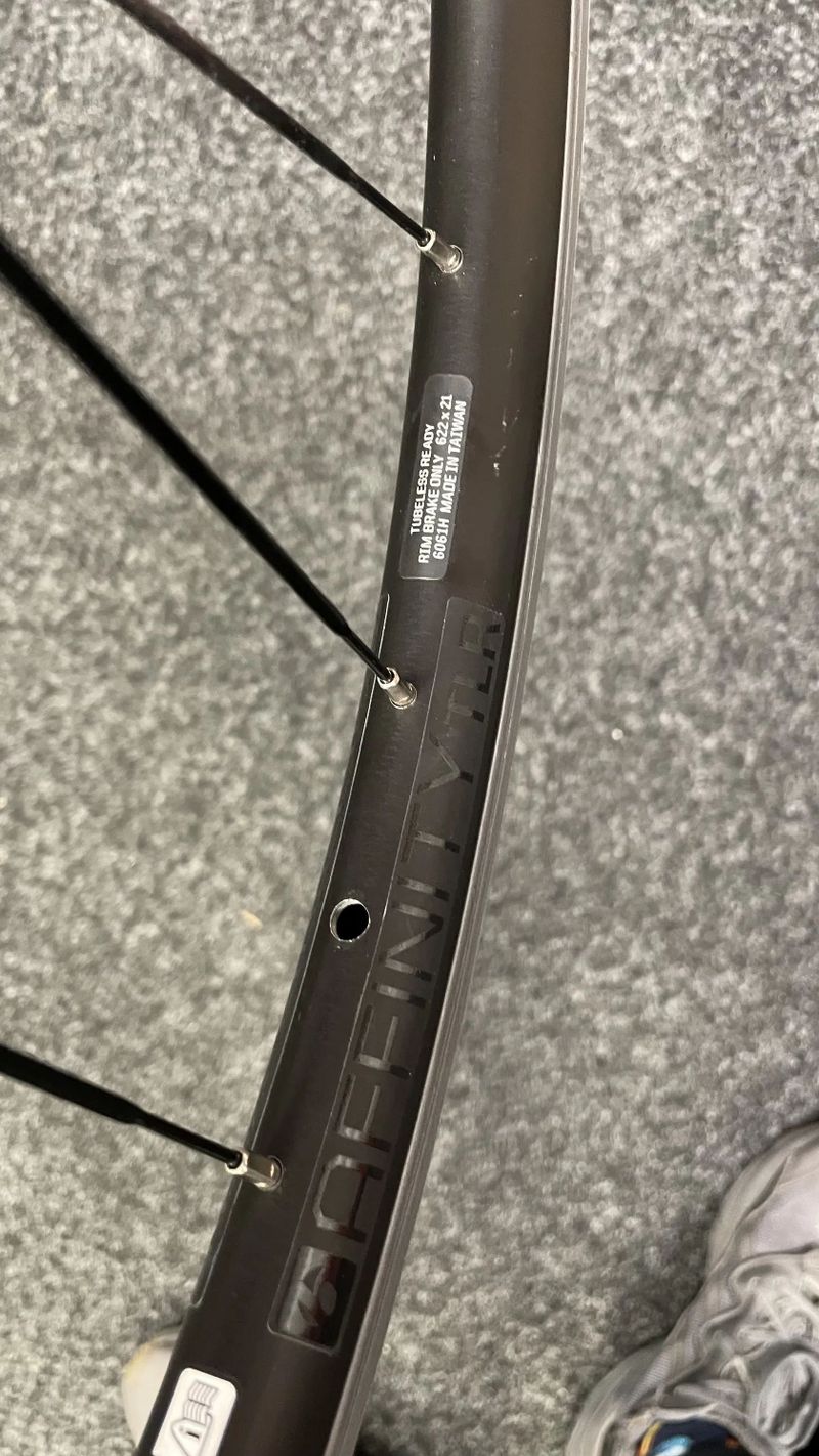 Přední kolo Bontrager Affinity TLR Silnice/Gravel 