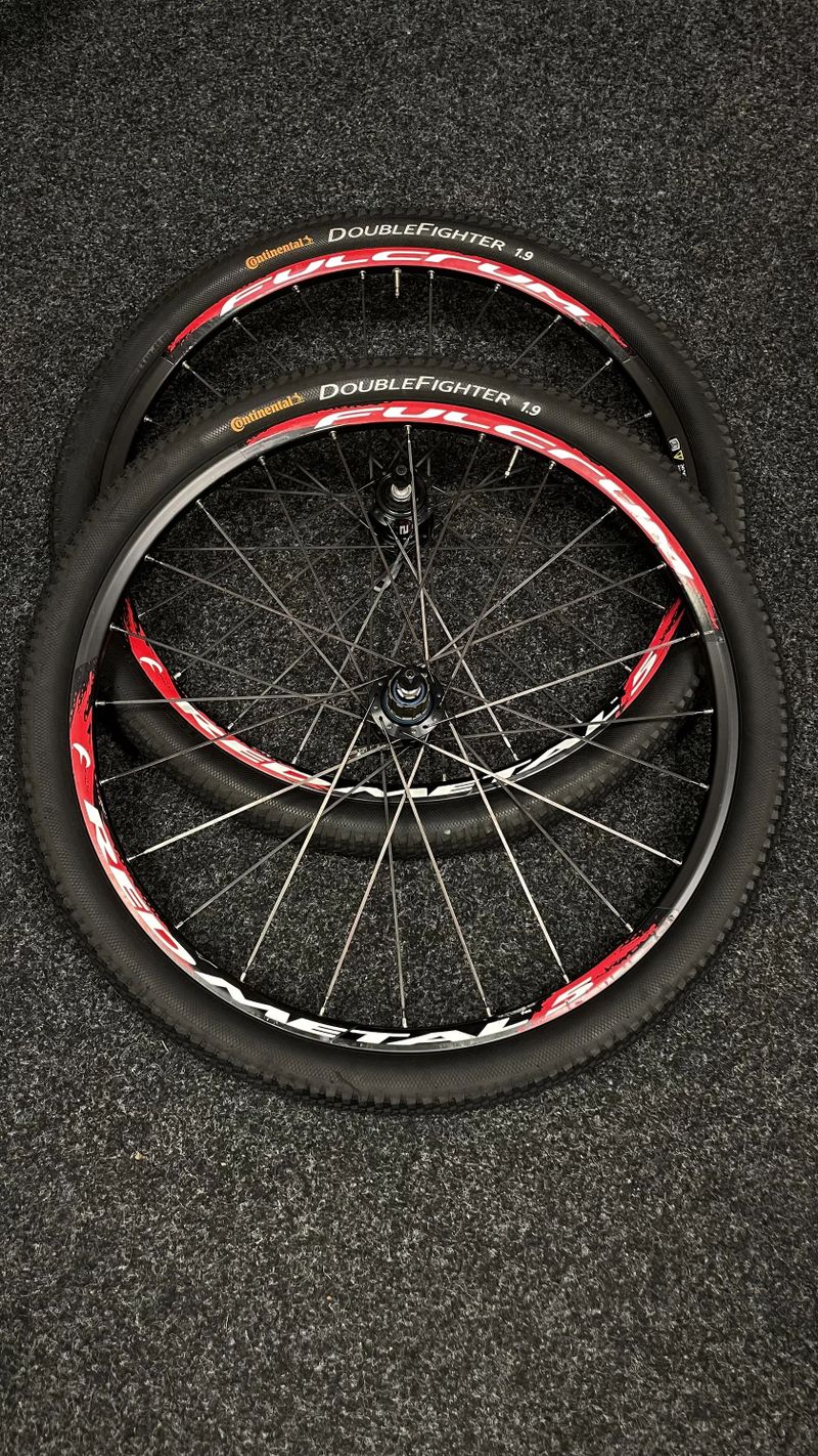 Fulcrum Red Metal