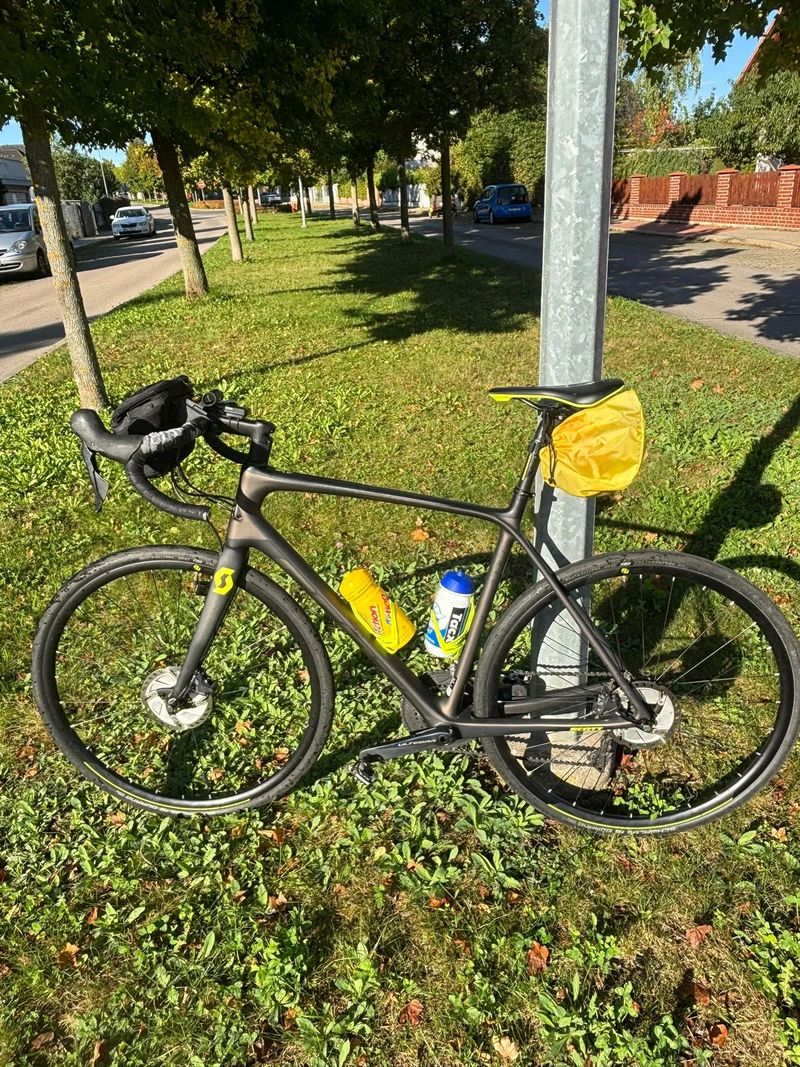 Scott Addict L - karbon