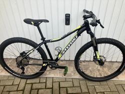 Cannondale pro juniory nebo menší postavy
