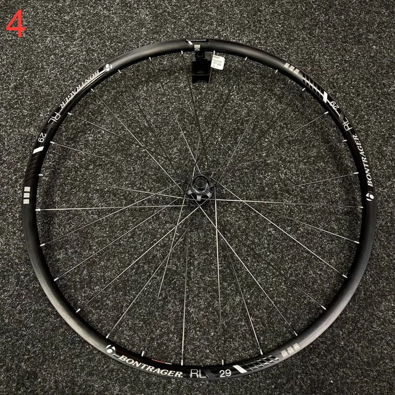 Výprodej nových kol Bontrager Kovee 110/148 mm, Shimano (sety+přední) 29 palců