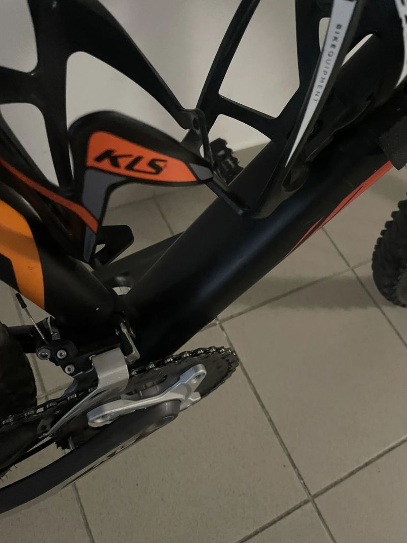 Rock Machine TORRENT 90