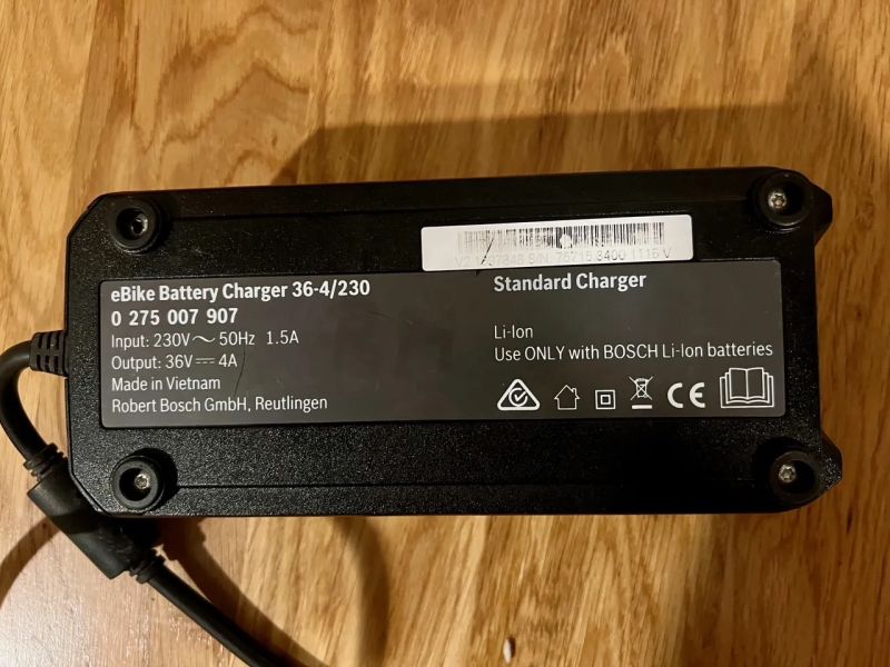 Prodám 4A nabíječku pro elektrokola Bosch