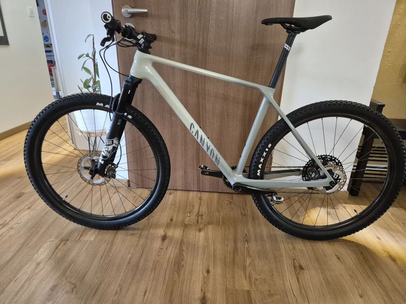 Canyon Exceed CF7 - karbon kola
