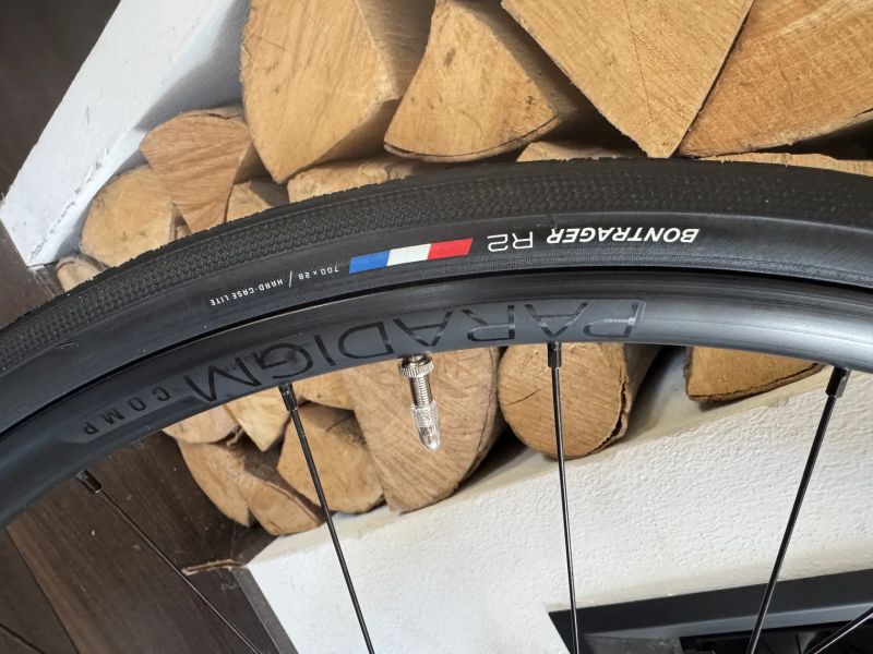 Zapletená kola Bontrager PARADIGM COMP 25 TLR