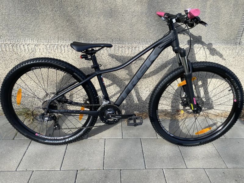 27.5" dívčí horské kolo Trek Marlin 5 rám S 15"