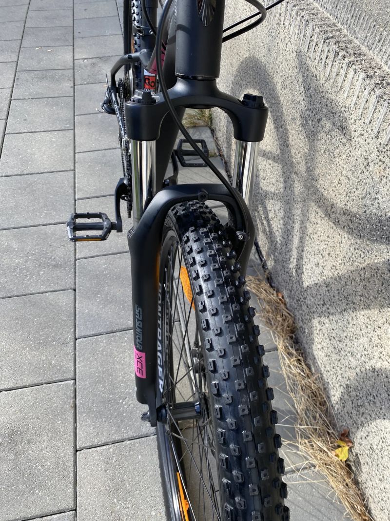 27.5" dívčí horské kolo Trek Marlin 5 rám S 15"