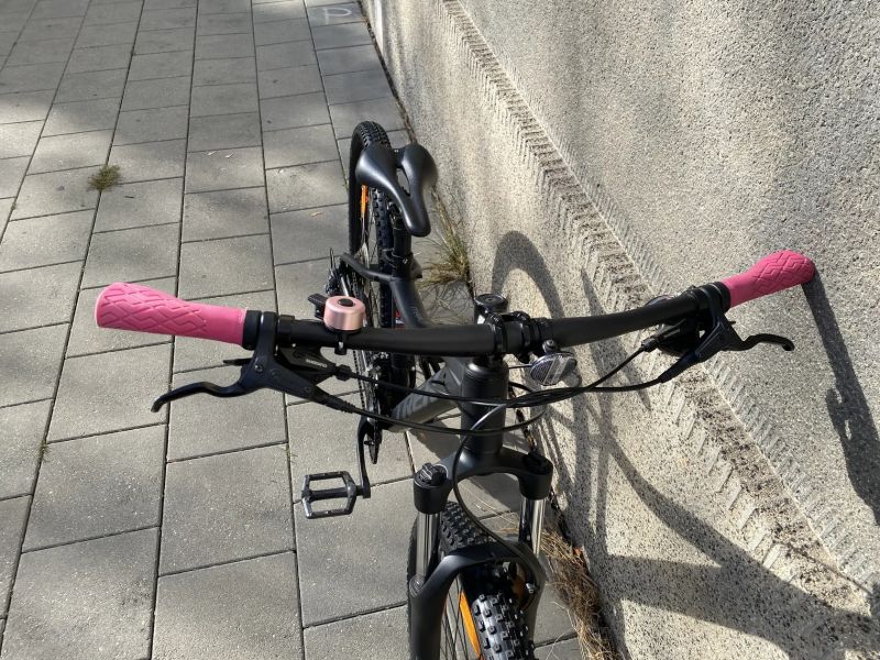 27.5" dívčí horské kolo Trek Marlin 5 rám S 15"