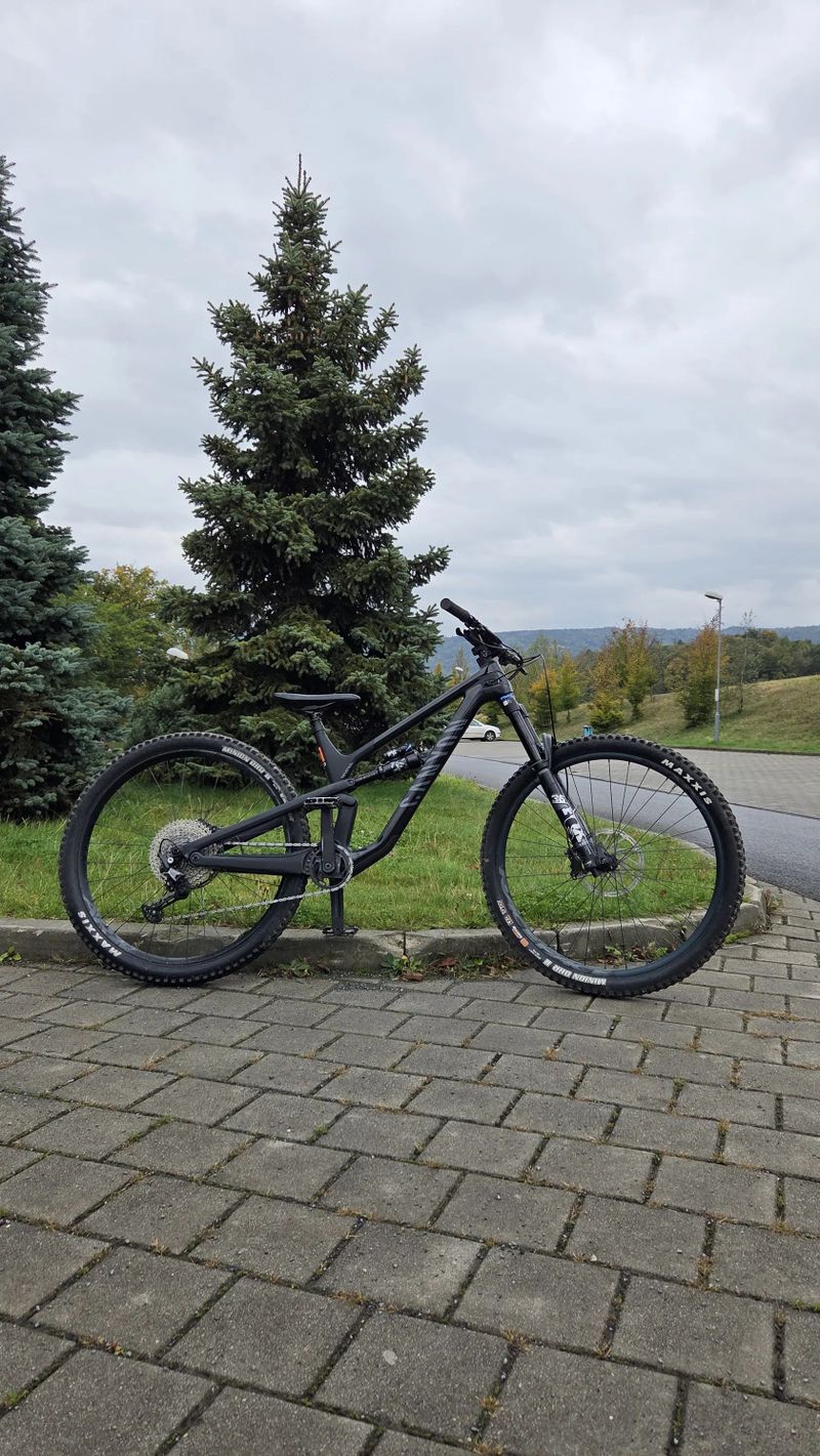 Canyon Spectral CF 9