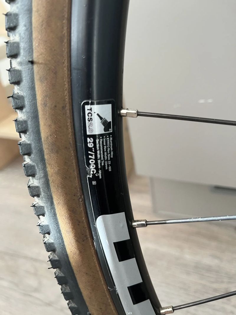 Zapletená gravel kola WTB 29”