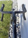 Prodám gravel BASSO PALTA 2, custom lak: RAW CARBON, SRAM AXS 1x12, komba: BASSO LEVITA, velikost S