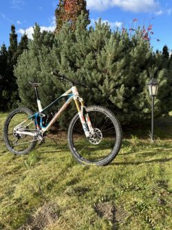 Mondraker Superfoxy Carbon R 2020