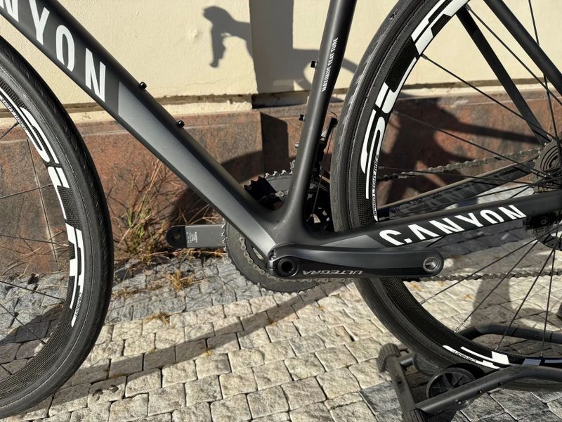 Canyon Ultimate CF SL 9.0, vel. M, váha 6,8kg