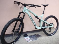 Téměř nový Focus Jam 6.8 XL