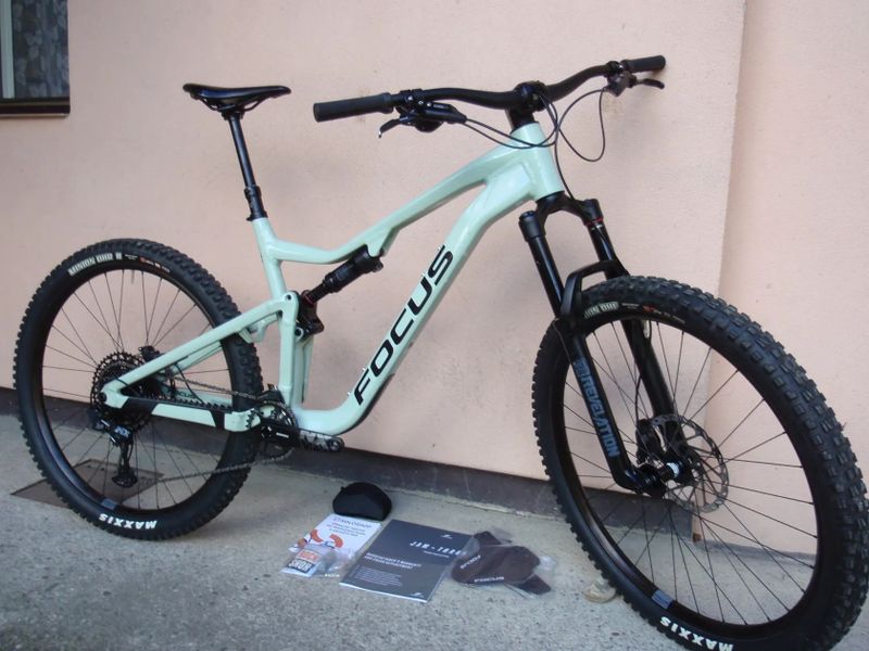 Téměř nový Focus Jam 6.8 XL