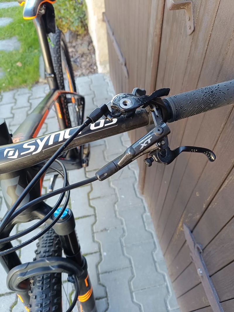 SCOTT SCALE 910 - komplet na Shimano XT - hmotnost 10kg!!
