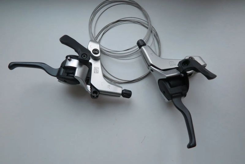Shimano Dual control XT 3x9