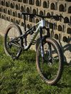 Canyon Neuron CF 8 2023 vel. M – FOX 36, SRAM GX AXS, TOP