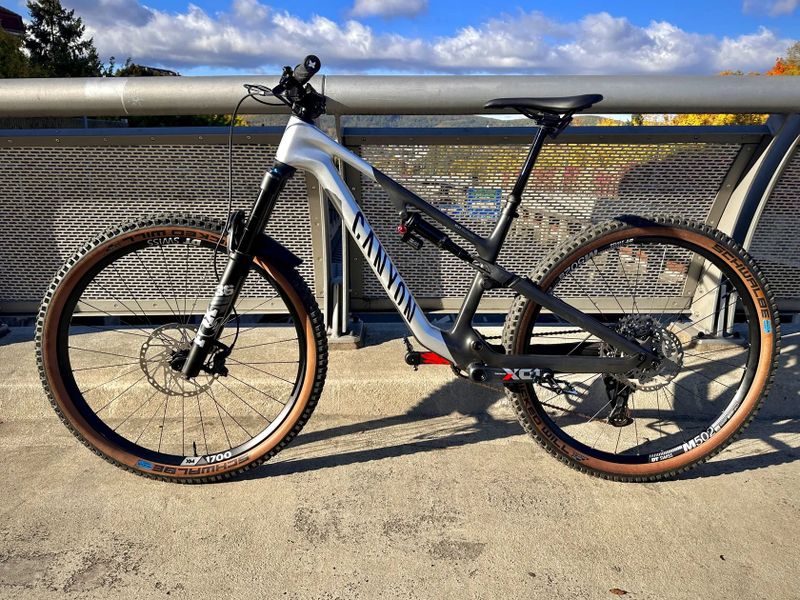 Canyon Neuron CF 8 2023 vel. M – FOX 36, SRAM GX AXS, TOP