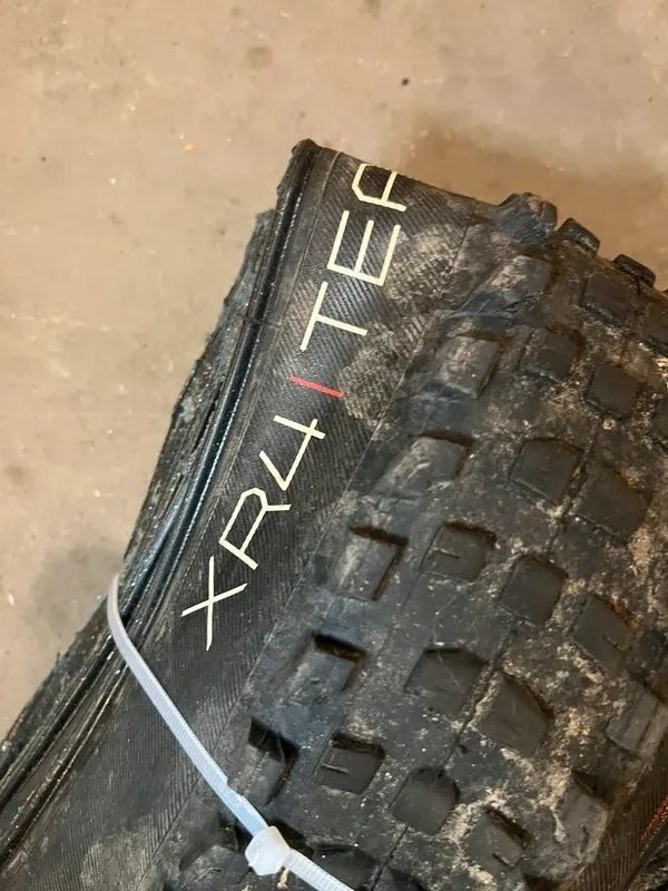 MTB pláště Bontrager XR4 29 x 2.60