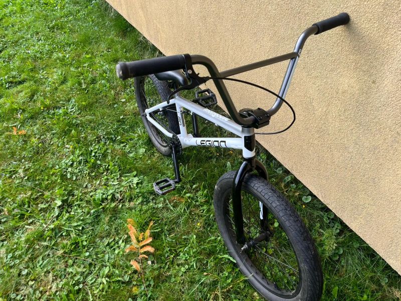BMX Mongoose Legion L20