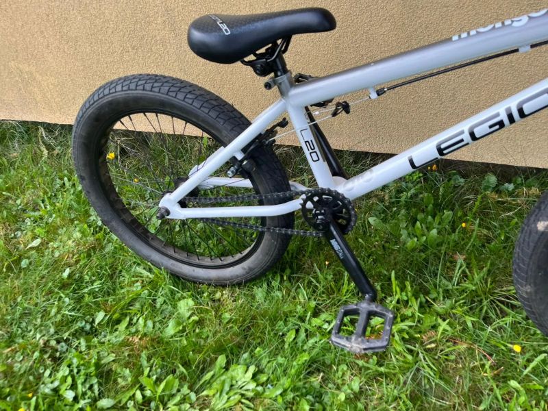 BMX Mongoose Legion L20