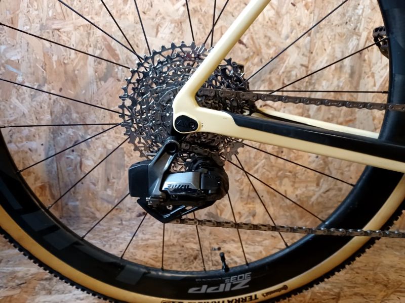Canyon GRAIL CF SL AXS, SRAM Rival eTap, velikost L