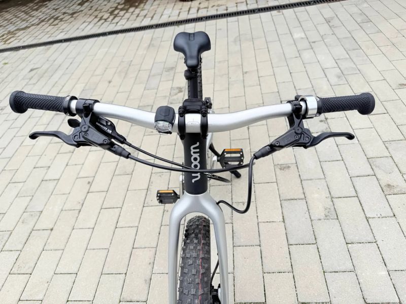 Woom 4 OFF dětské horské kolo 20" Black