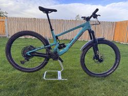 Santa Cruz Bronson V3 CC – velikost L