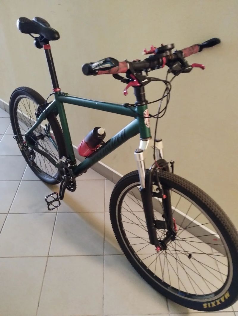 Horské kolo Specialized 26" vel.19"