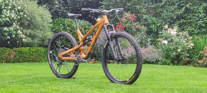 YT Industries Jeffsy Uncaged 8