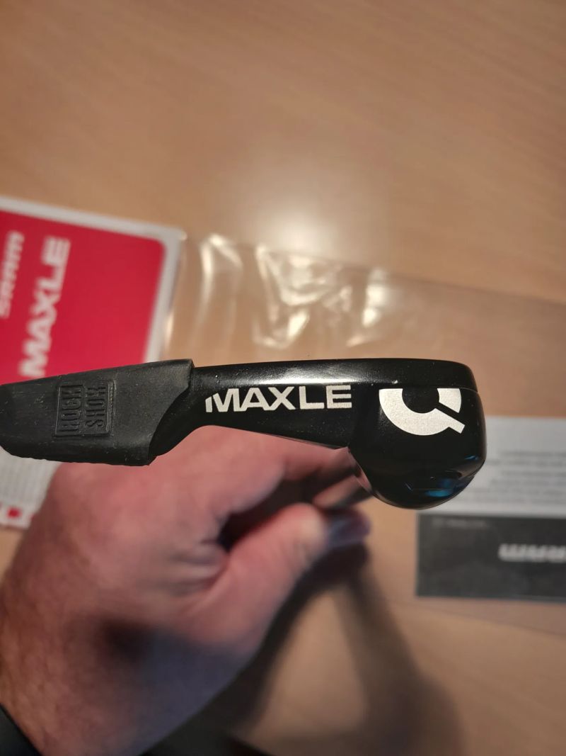 Pevná osa Maxle Ultimate , přední pro SIDa, 15x110, dl.148mm, dl.závitu 9mm, stoupání závitu M15x1,5