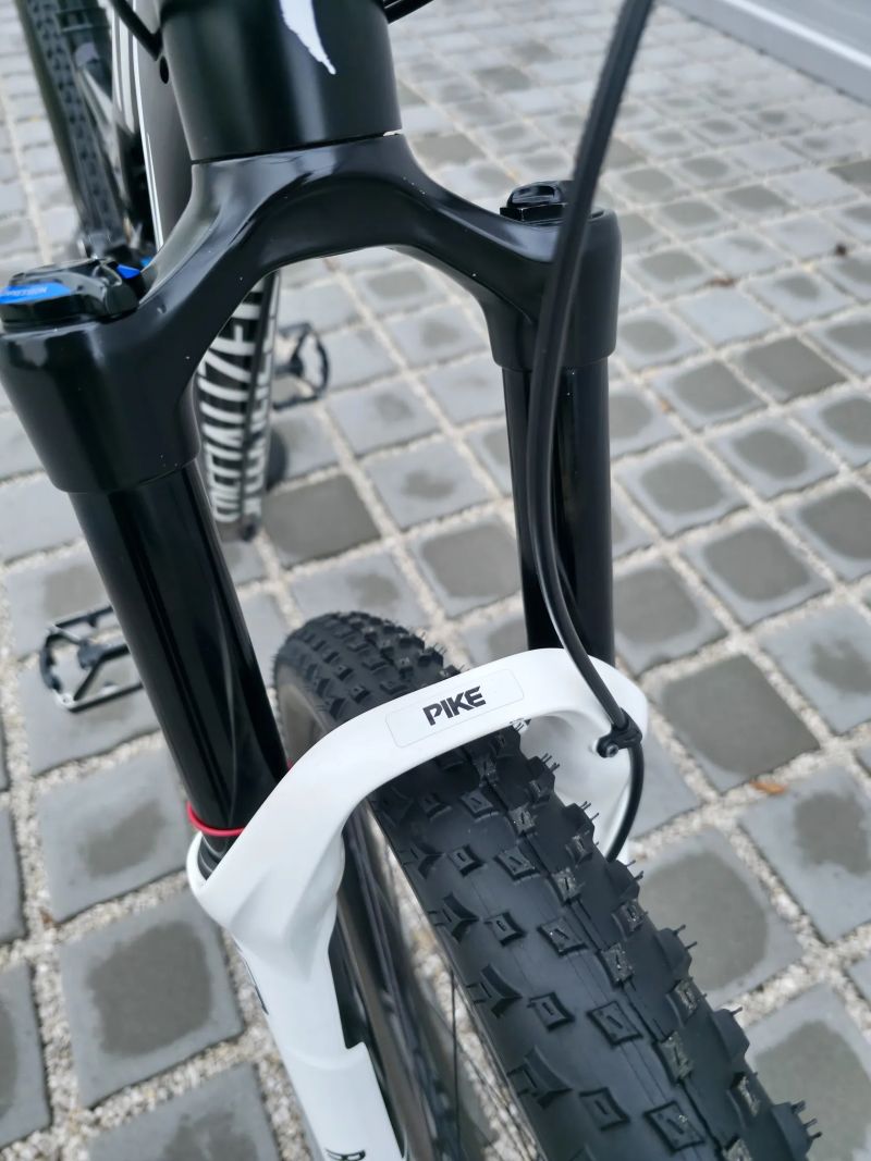 Horské kolo Specialized Stumpjumper FSR Elite 29″ velikost M