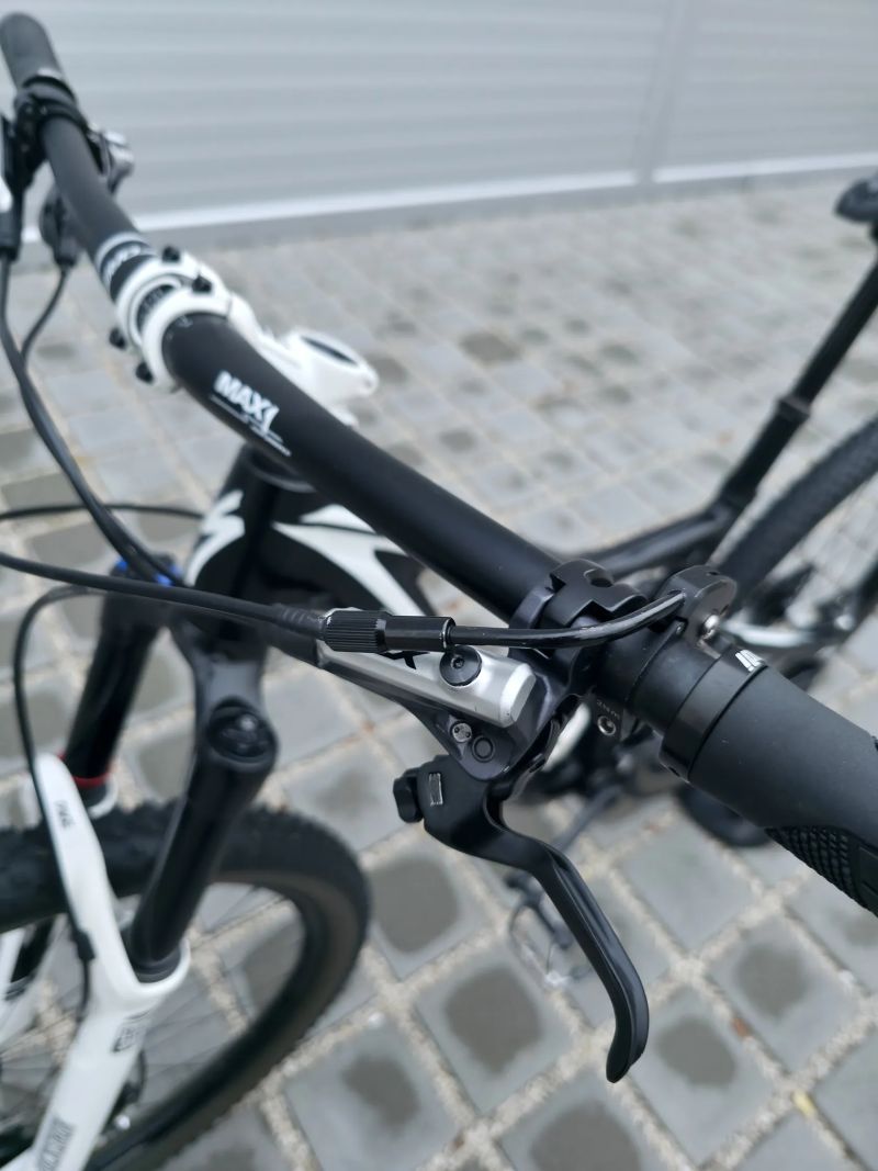 Horské kolo Specialized Stumpjumper FSR Elite 29″ velikost M
