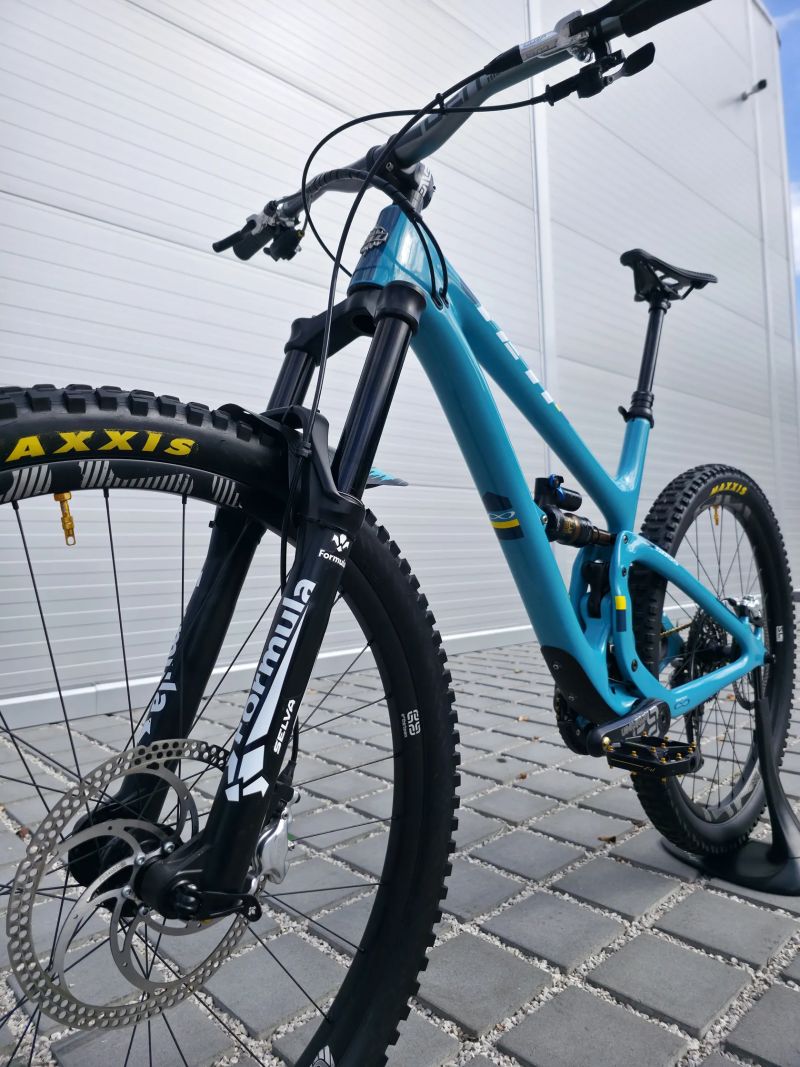 Horské kolo Yeti SB 5.5 Turg Carbon XTR 29″ velikost L