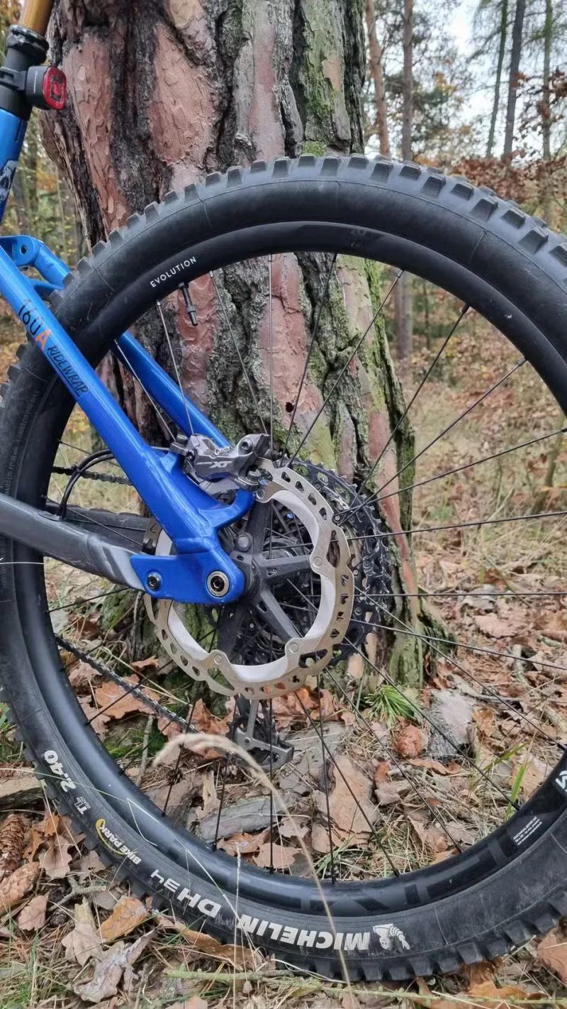 Cube Stereo Hybrid 160 HPC Actionteam + RideWrap polep rám a vidlice + čip
