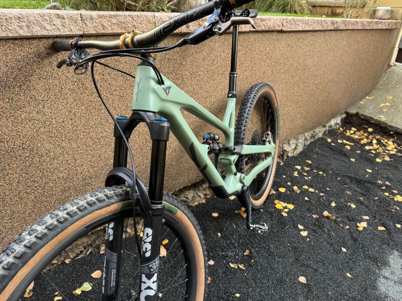 YT Jeffsy 29 carbon