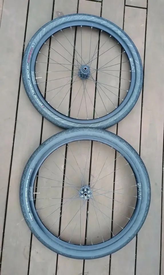 Hunt Adventure Sport 650b zapletená kola