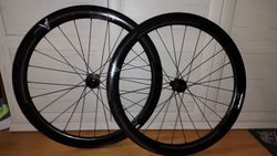 Nová Karbonová silniční 50mm kola nový model Bianchi Velomann Plutonium 50 TLR ořech Shimano
