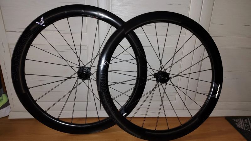 Nová Karbonová silniční 50mm kola nový model Bianchi Velomann Plutonium 50 TLR ořech Shimano